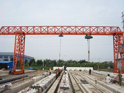 門(mén)式起重機(jī)